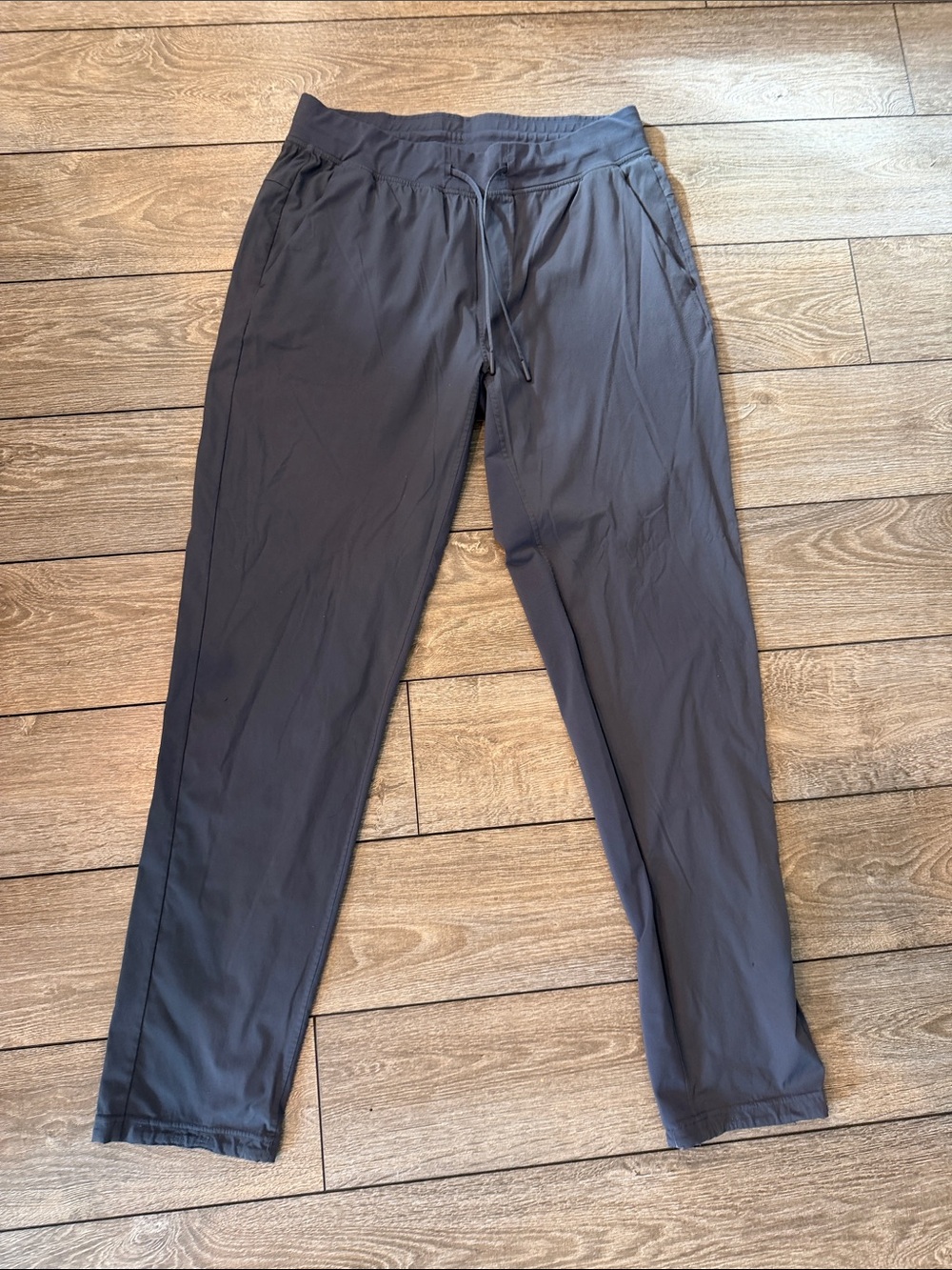 lululemon athletica Women's Dark Charcoal Gray Jogger Pants -L - FAIR READ